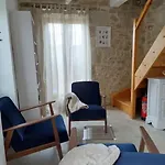 La Petite Maison Bleue Mouret